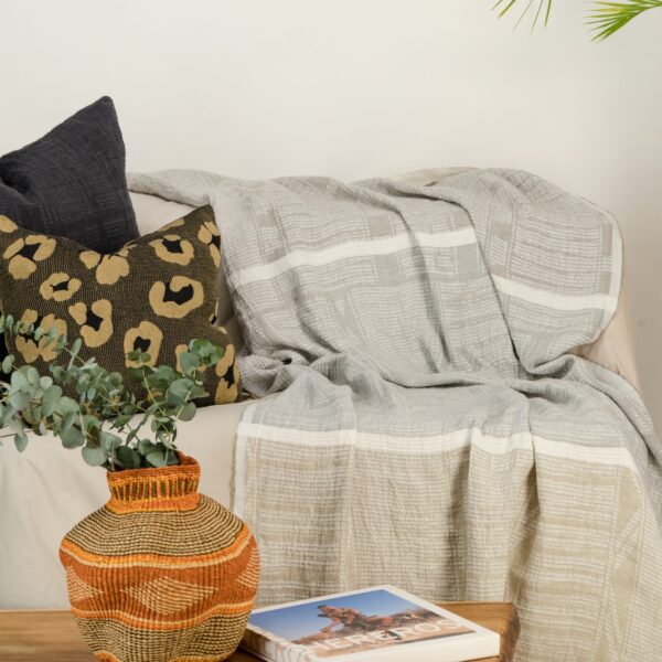 bogolan lounge throw desert: white