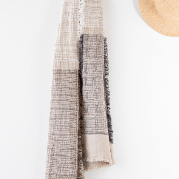 Stone scarf
