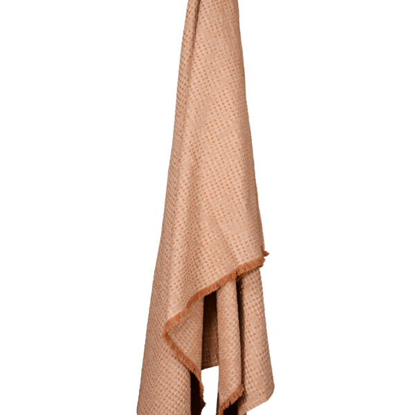 MXW_Terracotta_Bathsheet_Hanging